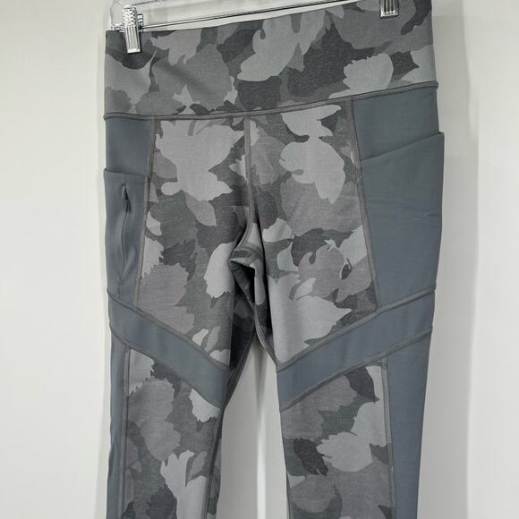 Athleta All In Camo 7/8 High Rise Leggings - Picture 3 of 8
